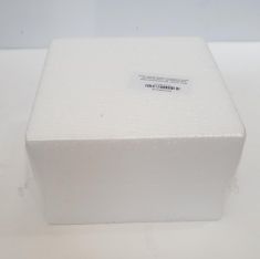 BASE QUADRATA IN POLISTIROLO 15X15CM H 5