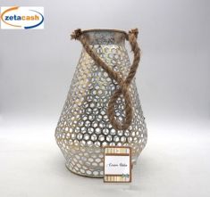 LANTERNA IN METALLO DORATO CON VASO PORTACANDELA VETRO H29CM