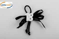 GESSETTO BIANCO 18ESIMO CON FIOCCO NERO 10 X 10 CM